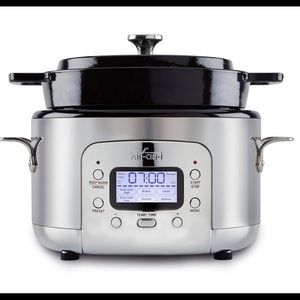 Amazing All-Clad Cast Iron 5-Qt. Dutch Oven Slow Cooker!! (Original packaging)